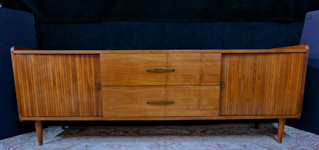MID CENTURY OVERSIZED TAMBOOR DOOR CREDENZA: MID CENTURY OVERSIZED TAMBOOR DOOR CREDENZA 28"H 78"L 22"D