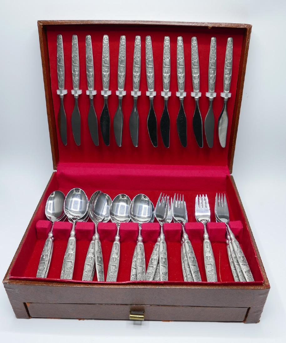 NORWAY PEWTER KONGE TINN FLATWARE SET: NORWAY PEWTER KONGE TINN FLATWARE SET VIKING PATTERN 236 (88 PCS.) 10.5"LONGEST