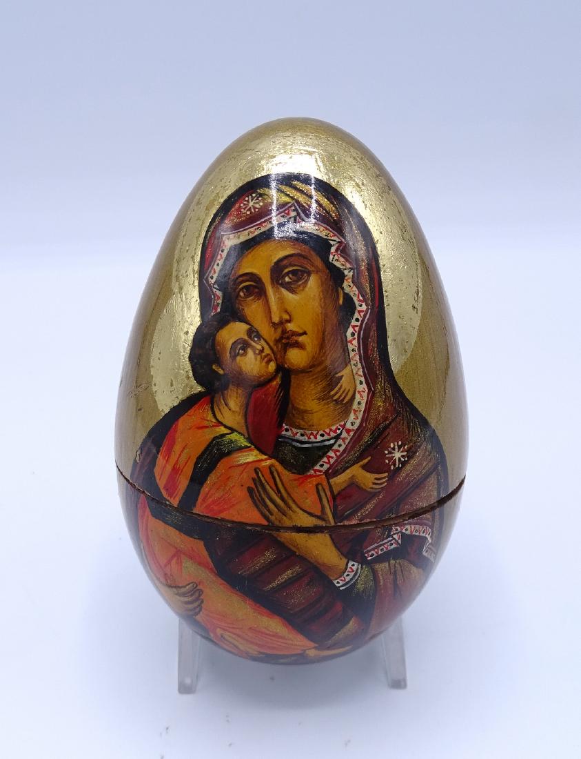 RUSSIAN PAINTED WOOD EGG SHAPE BOX "MADONNA" (1 of 2)