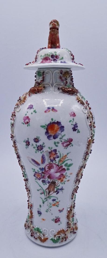 18TH C. CHINESE EXPORT PORCELAIN COVERED VASE (1 of 6)