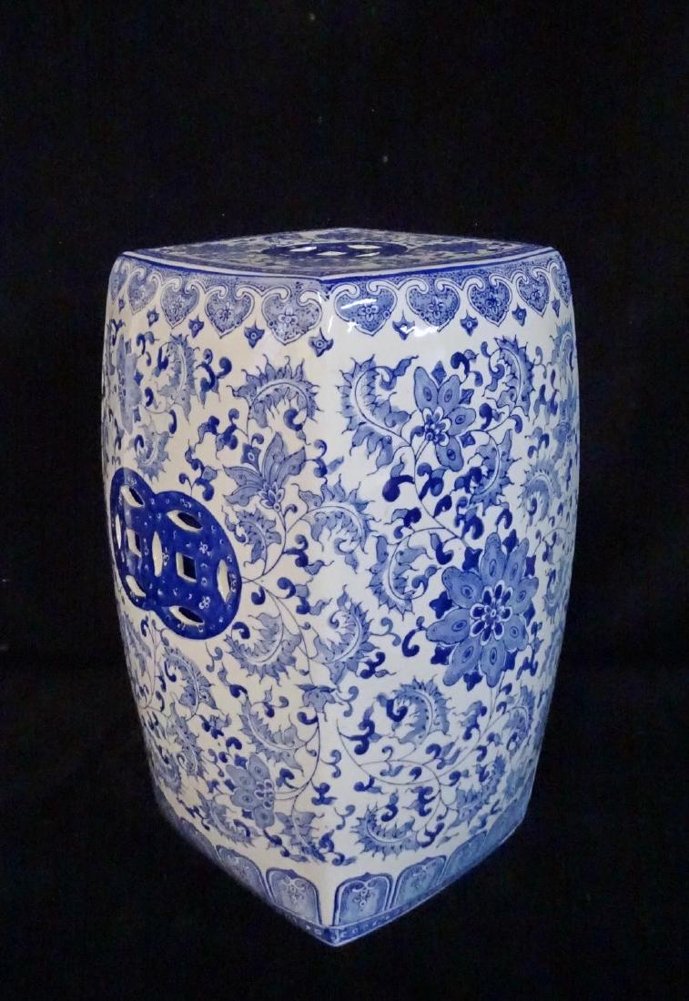 ASIAN BLUE & WHITE GARDEN SEAT: ASIAN BLUE & WHITE GARDEN SEAT 19"H 10"W 10"D