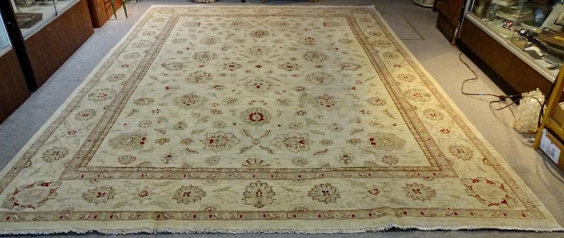 AGRA CARPET 11'7" X 8'8": AGRA CARPET 11'7" X 8'8"