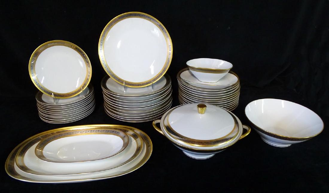 42 PCS. ROSENTHAL DUCHESS PATTERN CHINA