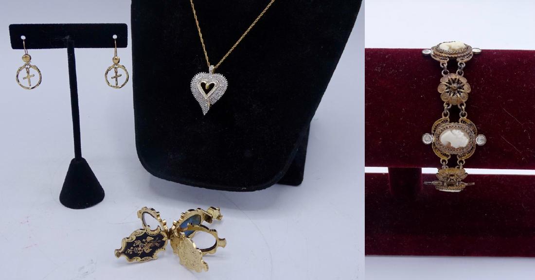 LOT JEWELRY INC. CAMEO BRACELET & HEART PENDANT: LOT JEWELRY INC. CAMEO BRACELET & HEART PENDANT (PICTURE LOCKET BROKEN AT HINGE)