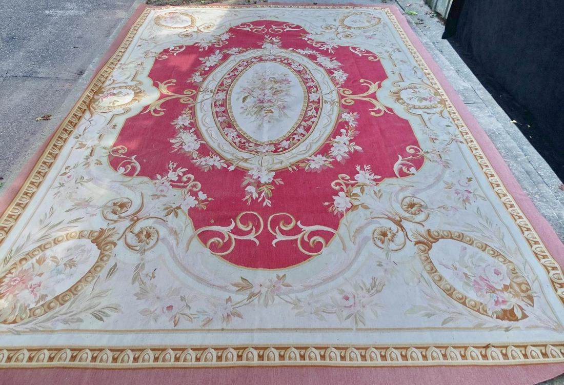 AUBUSSON RUG: AUBUSSON RUG 10' X 14'