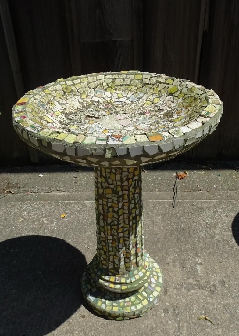 TILE BIRDBATH: TILE BIRDBATH 27"H 20" DIA.