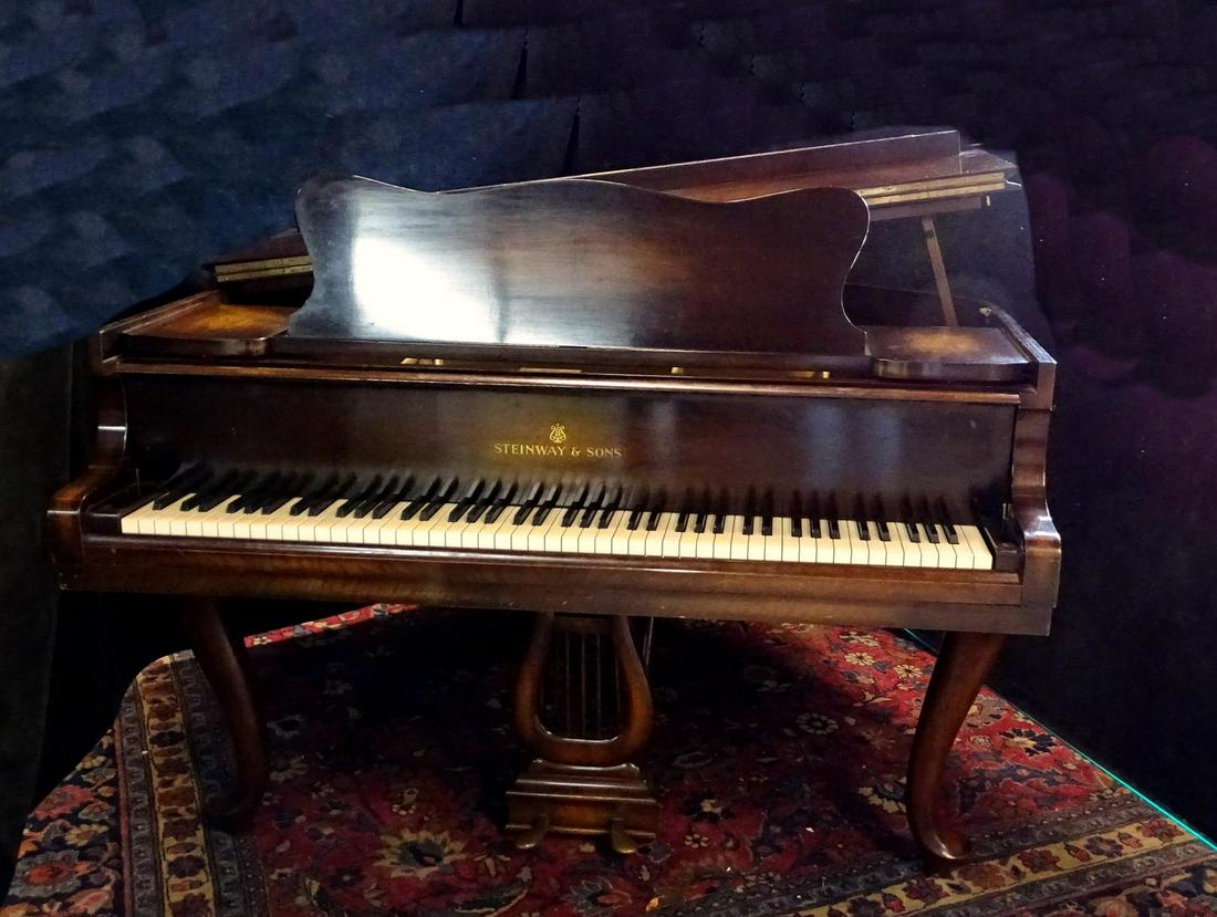 STEINWAY MODEL "S" GRAND PIANO 1936: STEINWAY MODEL "S" GRAND PIANO 1936