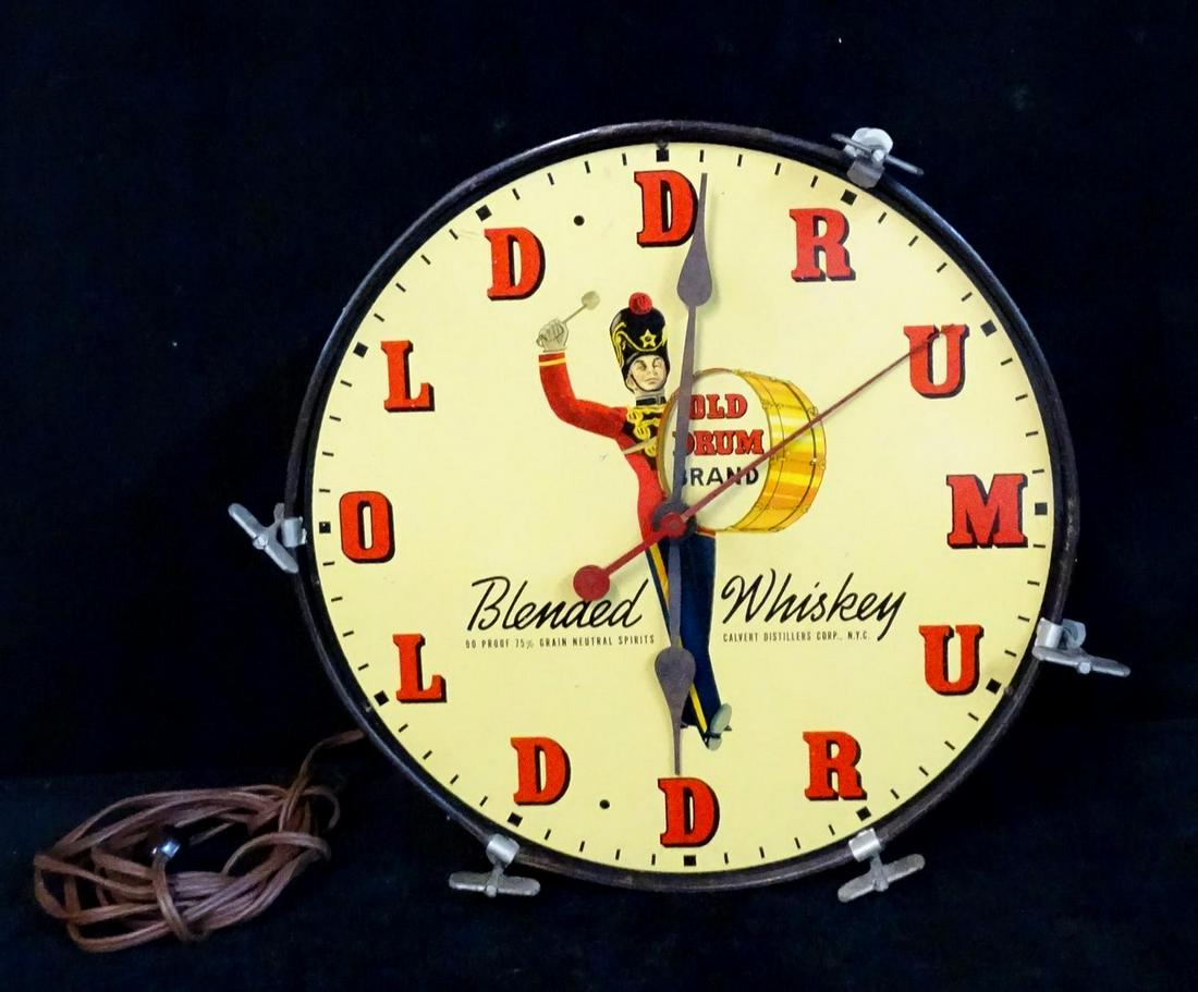 VINTAGE OLD DRUM WHISKEY ADVERTISING CLOCK: VINTAGE OLD DRUM WHISKEY ADVERTISING CLOCK 11.5" DIA.