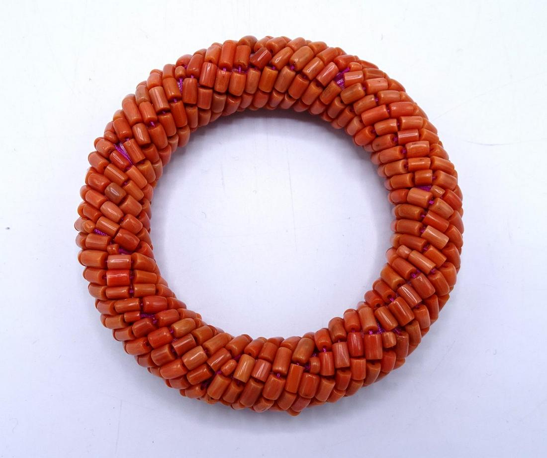 CORAL TUBE BEAD BANGLE (GEOFFREY BEENE FOUNDATION): CORAL TUBE BEAD BANGLE (GEOFFREY BEENE FOUNDATION)