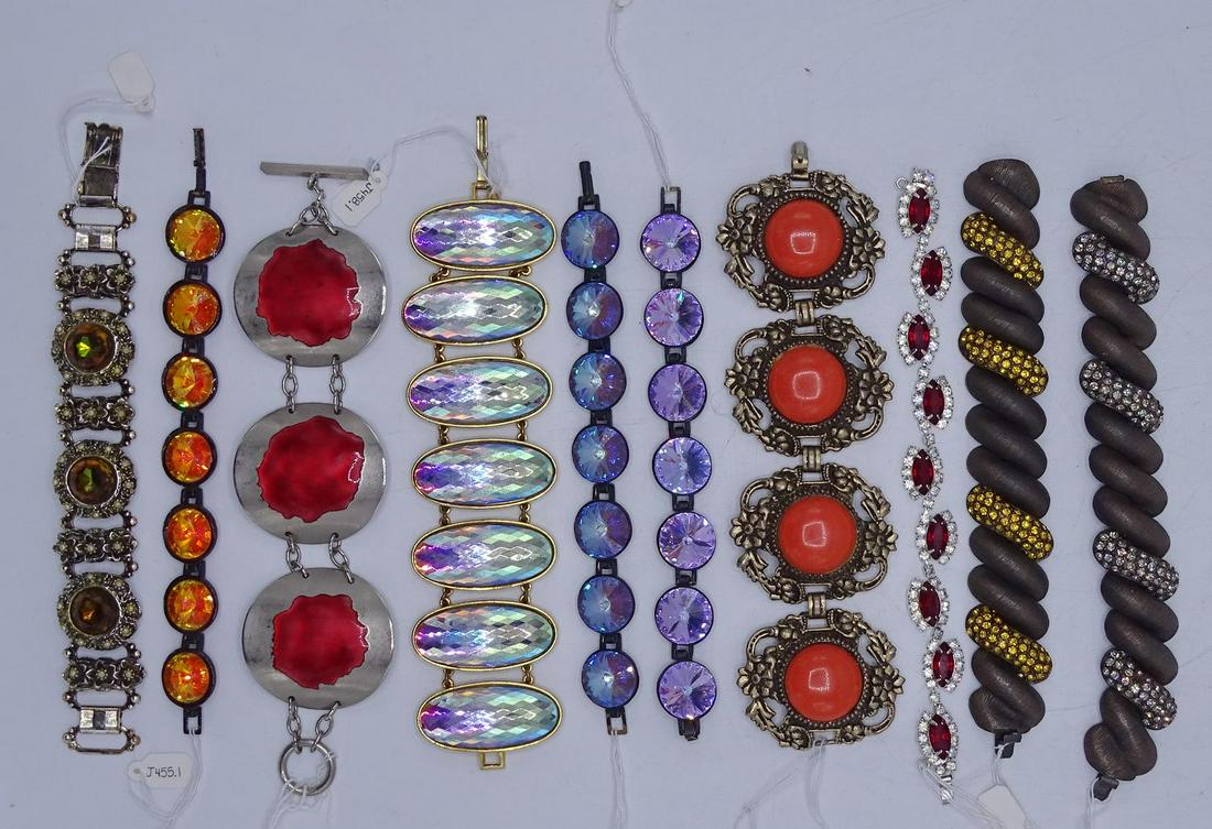 10 ASSORTED COSTUME JEWELRY BRACELETS INC. DAUPLAISE: 10 ASSORTED COSTUME JEWELRY BRACELETS INC. DAUPLAISE (GEOFFREY BEENE FOUNDATION)