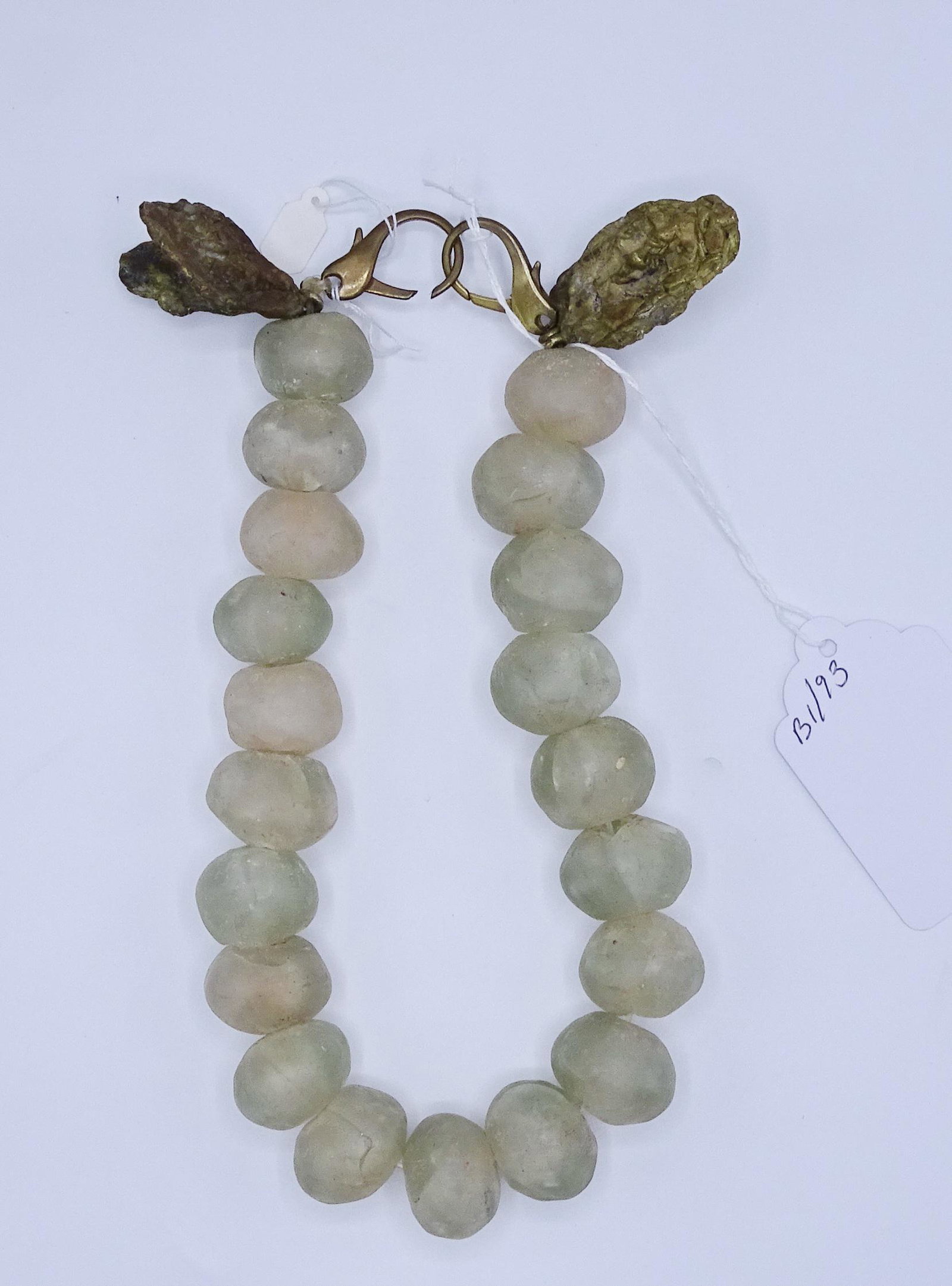 AFRICAN GLASS & GOLD LEAF NECKLACE (GEOFFREY BEENE: AFRICAN GLASS & GOLD LEAF NECKLACE (GEOFFREY BEENE FOUNDATION)