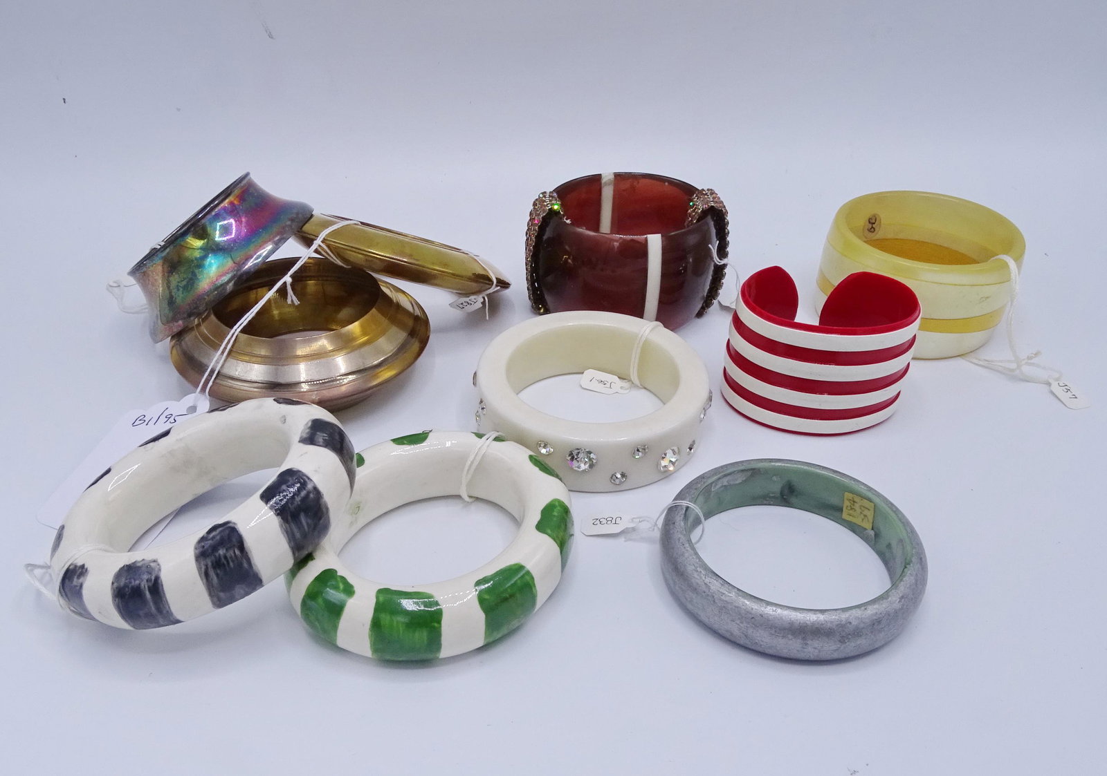 C. 1970 CUFF BRACELETS (GEOFFREY BEENE FOUNDATION): C. 1970 CUFF BRACELETS (GEOFFREY BEENE FOUNDATION)