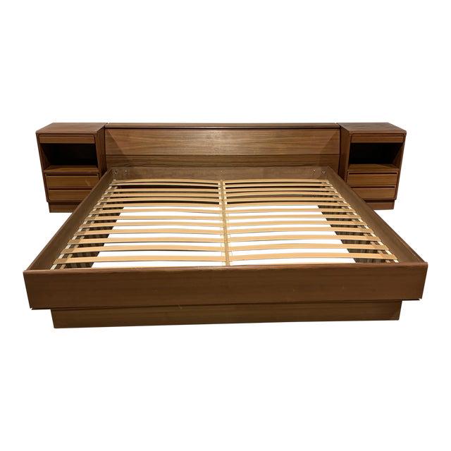 TORRING MID CENTURY DANISH KING SIZE BED: TORRING MID CENTURY DANISH TEAK KING SIZE BED WITH ATTACHED NIGHT STANDS 28.5"H 92"D 122"L