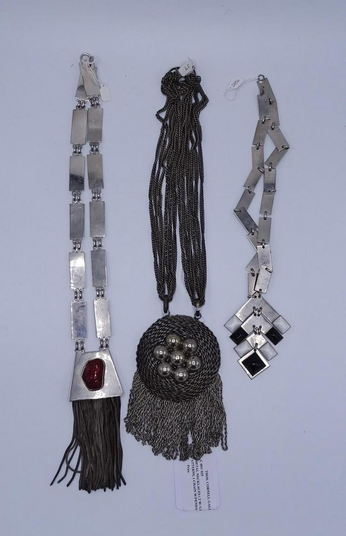 3 METAL NECKLACES ( 2 W/ GEOMETRIC PATTERNS, 1 CHAIN: 3 METAL NECKLACES ( 2 W/ GEOMETRIC PATTERNS, 1 CHAIN W/PENDANT) GEOFFREY BEENE FOUNDATION