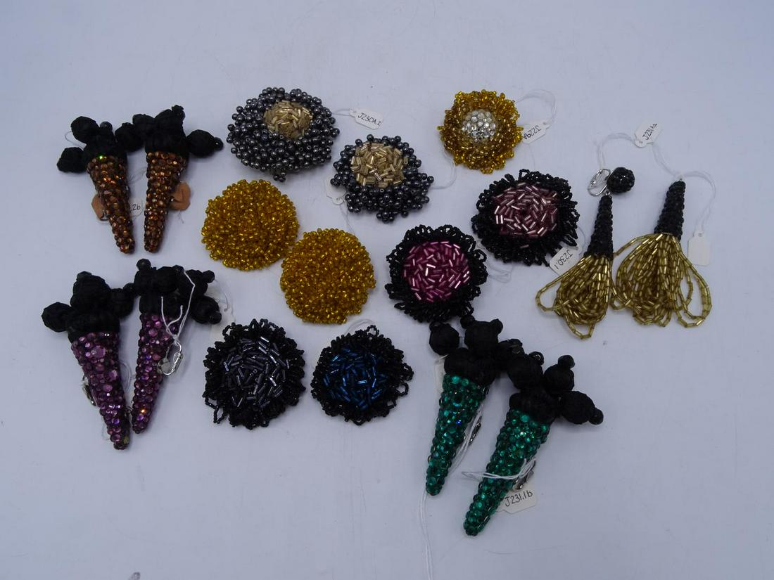 7 PRS. CLIP EARRINGS INC. KJL: 7 PRS. CLIP EARRINGS INC. KJL GEOFFREY BEENE FOUNDATION