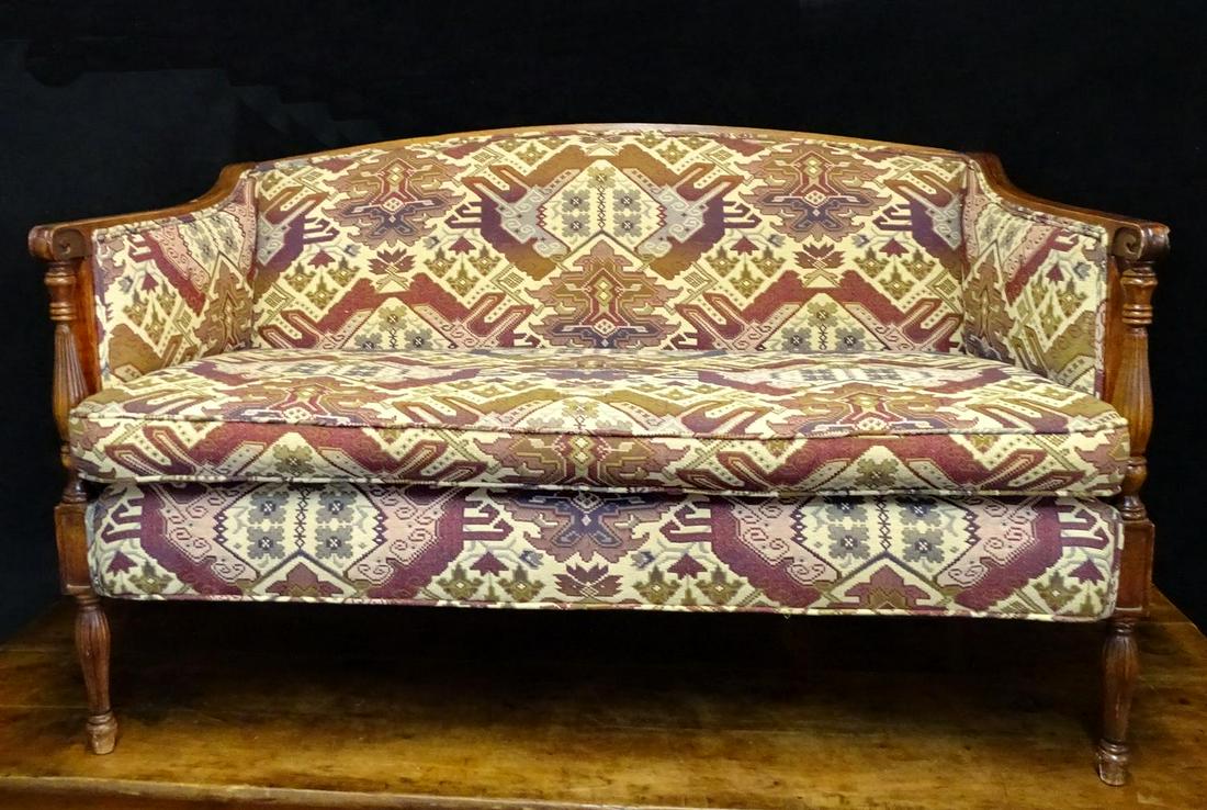 SHERATON STYLE UPHOLSTERED SETTEE 30" X 53" X 31": SHERATON STYLE UPHOLSTERED SETTEE 30" X 53" X 31"