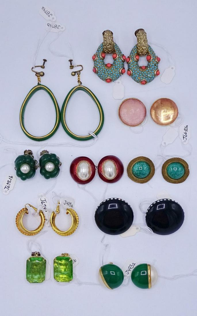 10 PR. CLIP EARRINGS (GEOFFREY BEENE FOUNDATION): 10 PR. CLIP EARRINGS (GEOFFREY BEENE FOUNDATION)