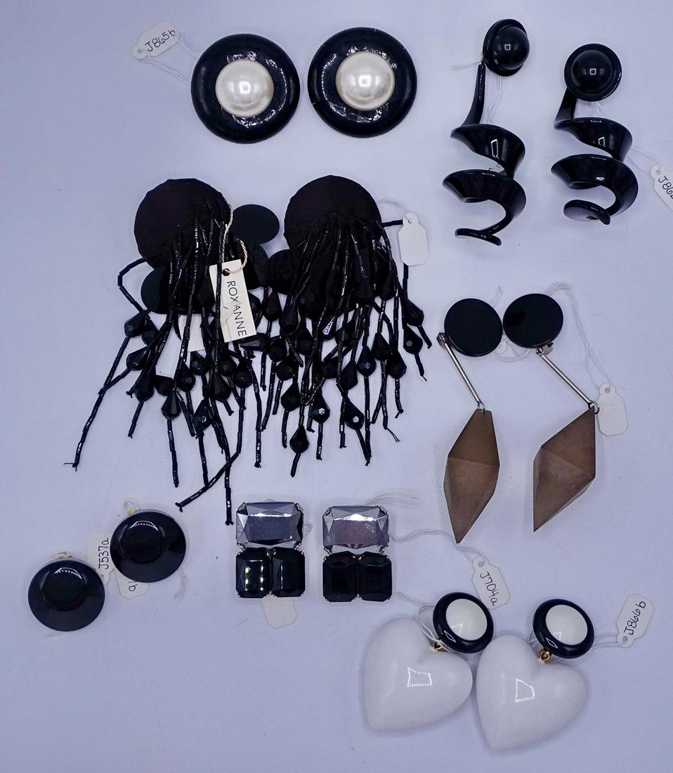 7 PR. CLIP EARRINGS (GEOFFREY BEENE FOUNDATION): 7 PR. CLIP EARRINGS (GEOFFREY BEENE FOUNDATION)