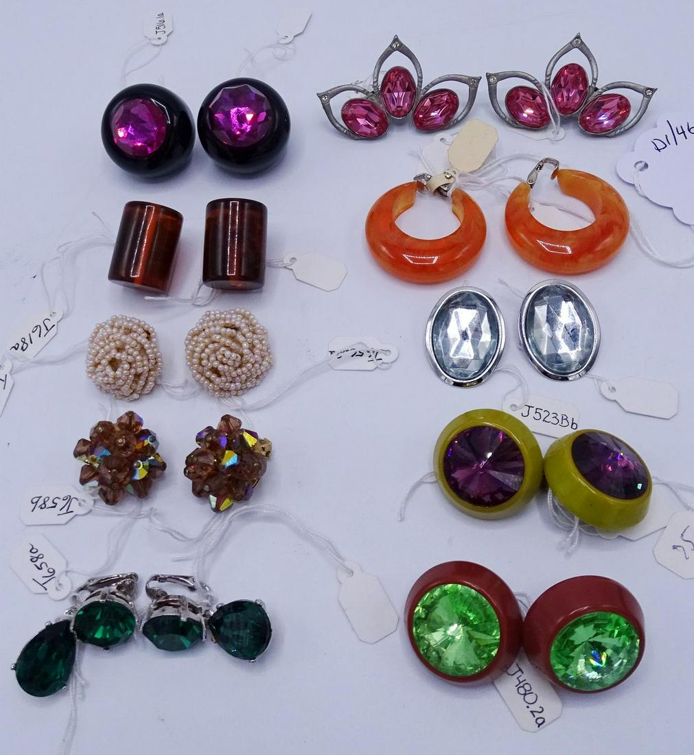10 PR. CLIP EARRINGS (GEOFFREY BEENE FOUNDATION): 10 PR. CLIP EARRINGS (GEOFFREY BEENE FOUNDATION)