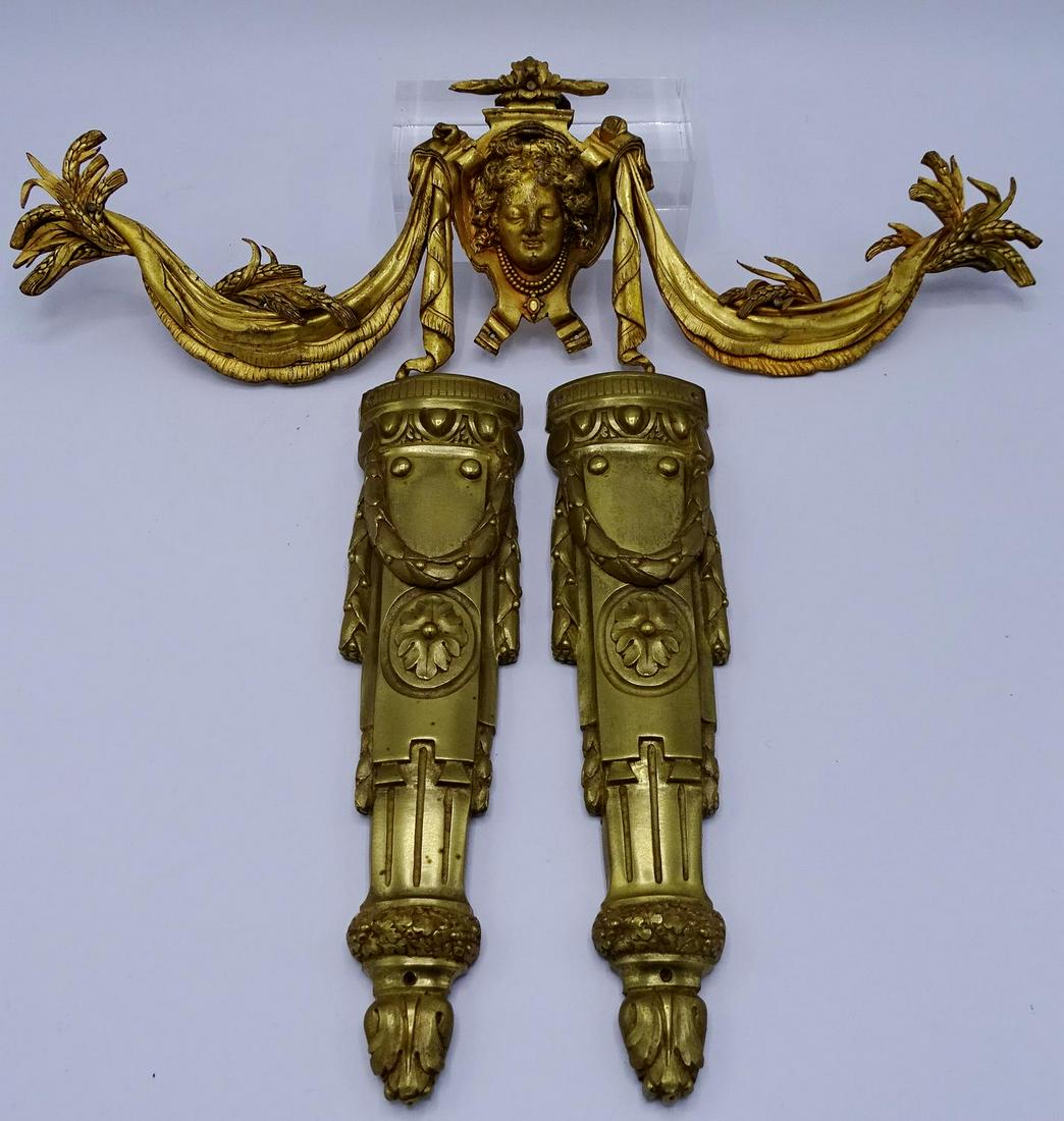 3 BRONZE FURNITURE MOUNTS: 3 BRONZE FURNITURE MOUNTS