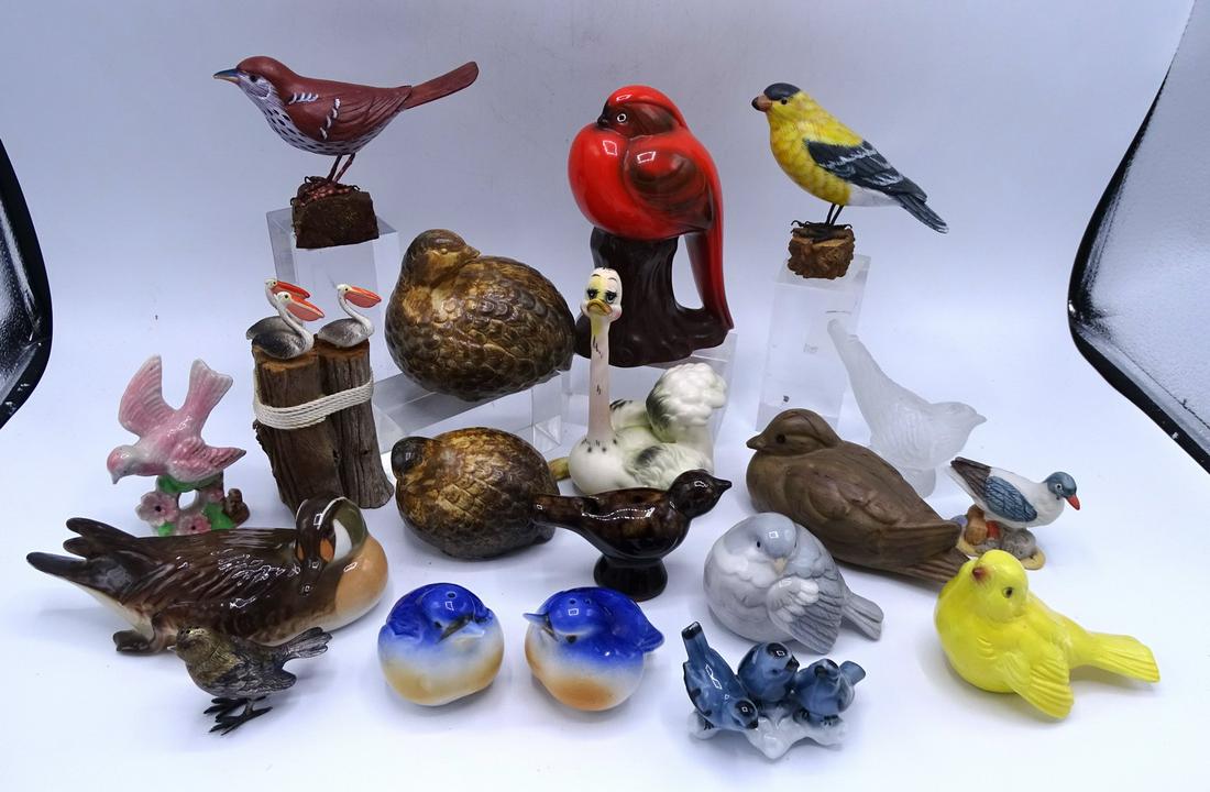 19 PORCELAIN, COMPOSITION, GLASS BIRDS INC. GOEBEL: 19 PORCELAIN, COMPOSITION, GLASS BIRDS INC. GOEBEL CANARY 6"H