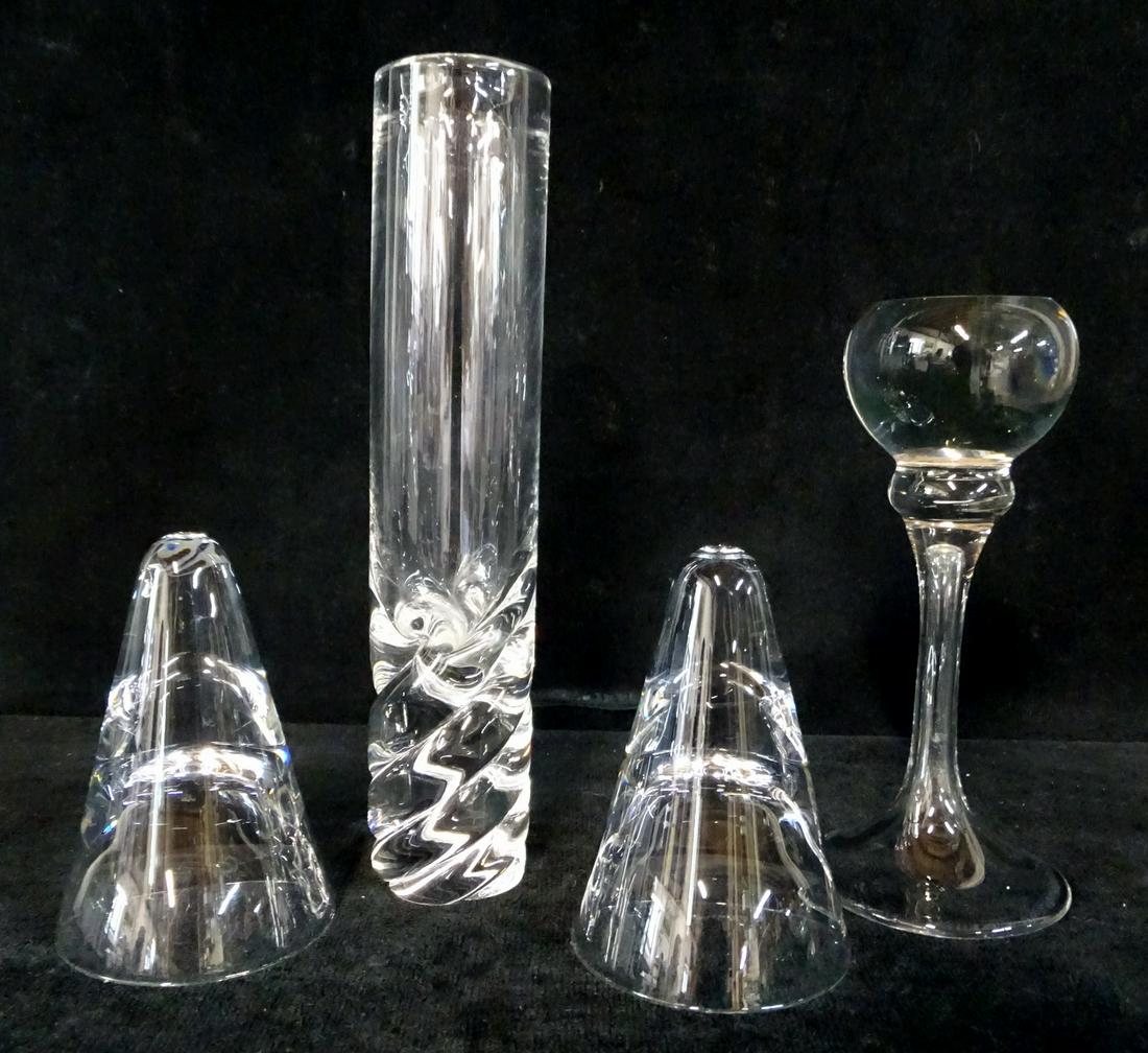 4 PCS. SGN. GLASS INC. STEUBEN BUD VASE 8"H: 4 PCS. SGN. GLASS INC. STEUBEN BUD VASE 8"H