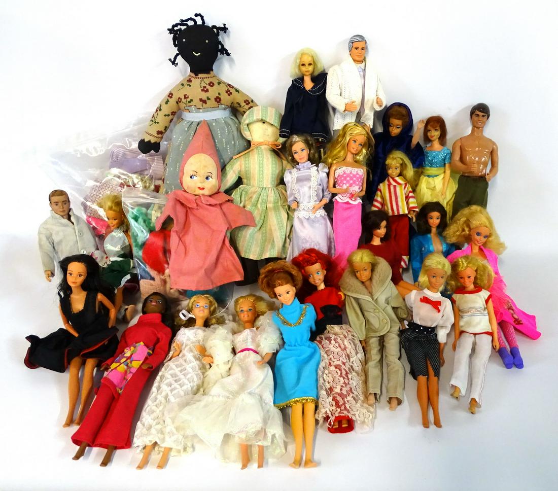 ASSORTED LOT OF BARBIES ETC. & CLOTHING: ASSORTED LOT OF BARBIES ETC. & CLOTHING