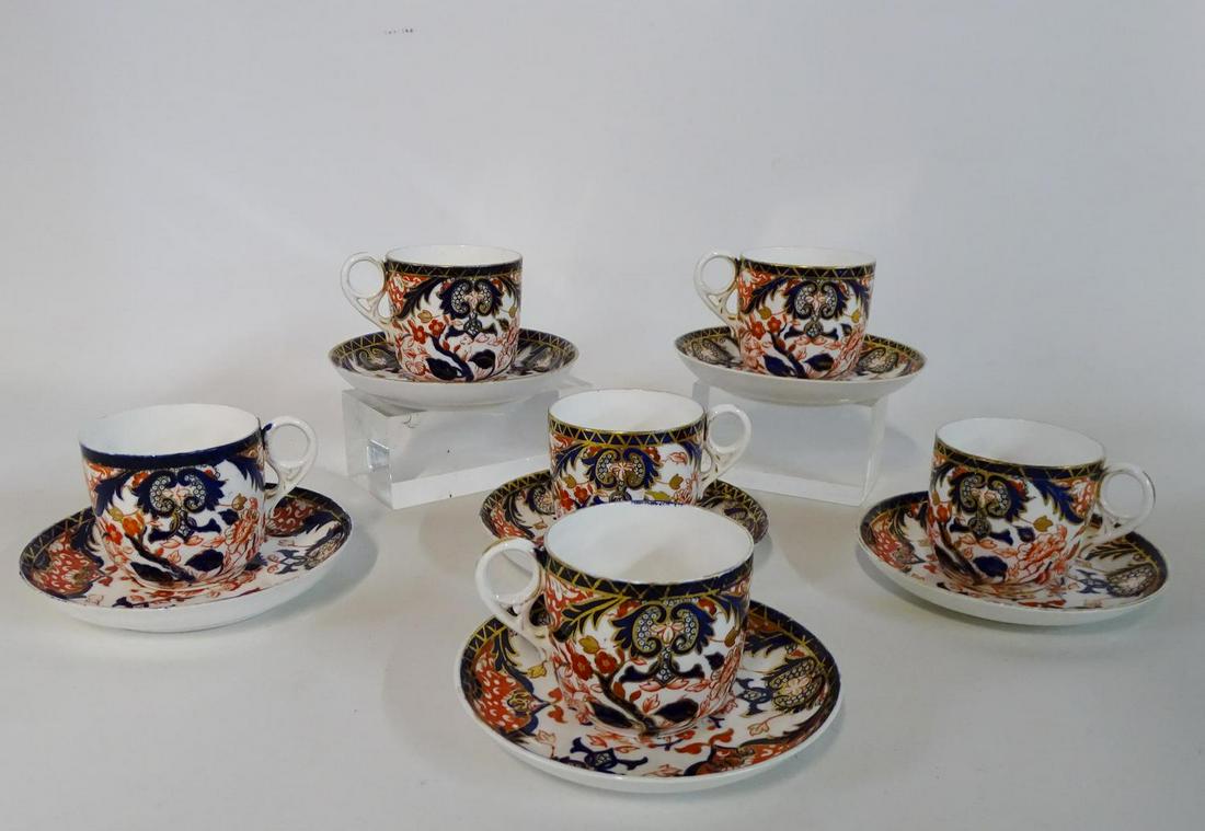 ROYAL WORCESTER CUPS & SAUCERS: ROYAL WORCESTER CUPS & SAUCERS