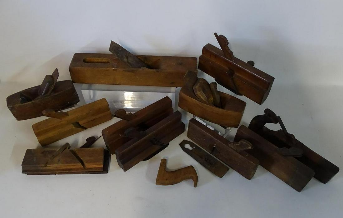 COLLECTION ANTIQUE WOOD WORKING PLANES: COLLECTION ANTIQUE WOOD WORKING PLANES