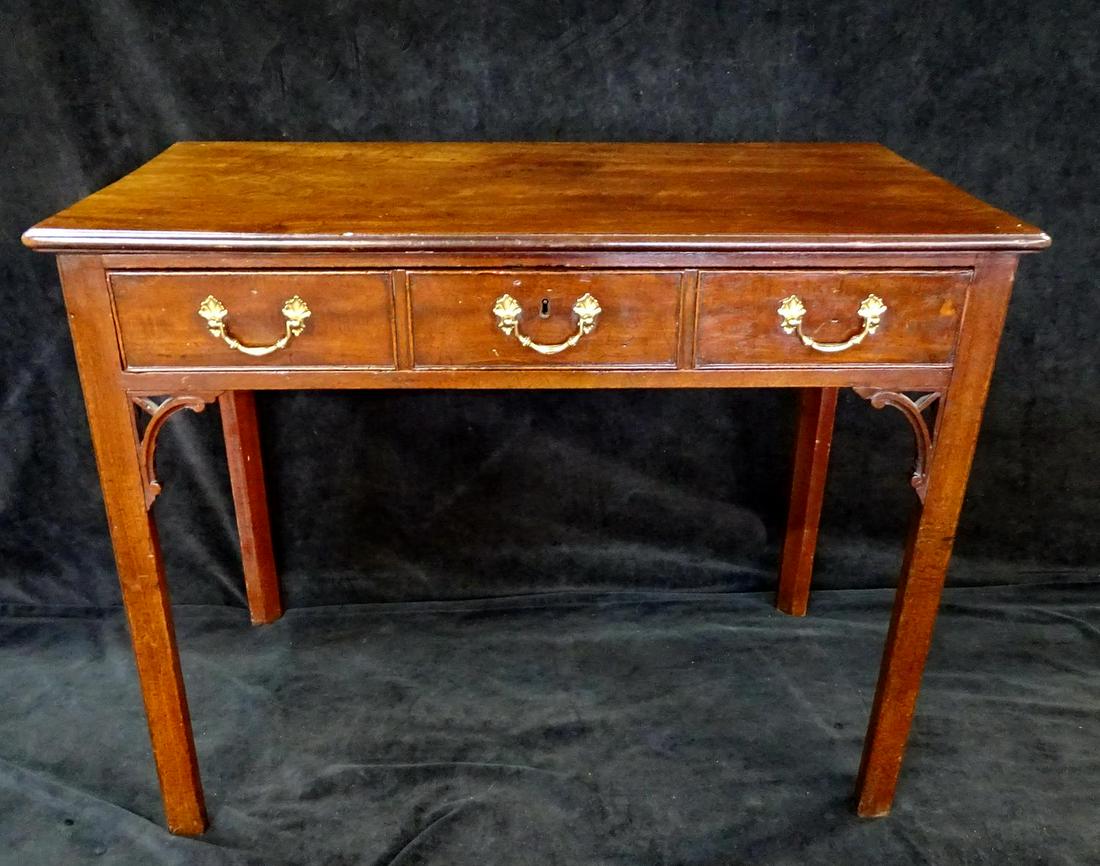 18TH C. CHIPPENDALE STYLE MAHOGANY WRITING TABLE 28"H (1 of 8)