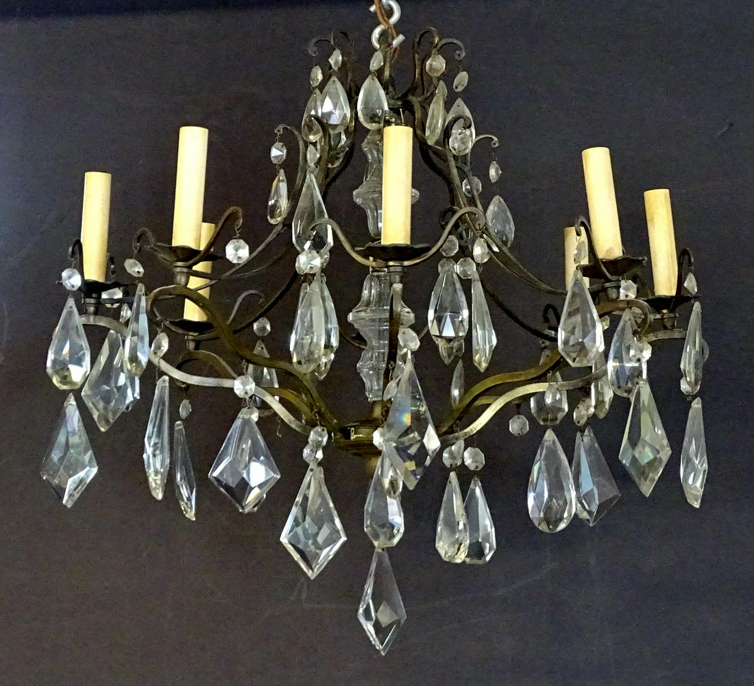 BRONZE & CRYSTAL 8 LIGHT CHANDELIER WITH CRYSTAL DROPS (1 of 3)