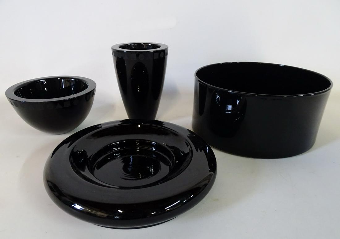 LOT BLACK GLASS INC. SASAKI 9" DIA. LARGEST: LOT BLACK GLASS INC. SASAKI 9" DIA. LARGEST