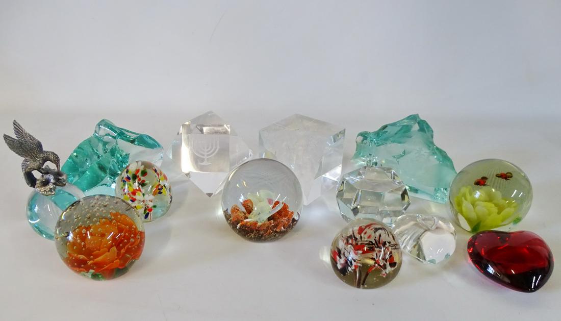LARGE LOT PAPERWEIGHTS INC. LUCITE & GLASS 5"H TALLEST (1 of 2)