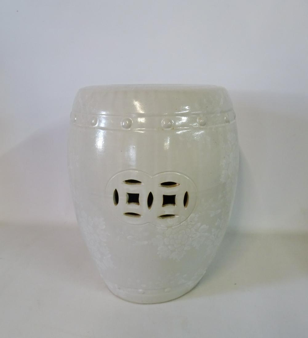 ASIAN WHITEGARDEN 18"H 12"DIA.: ASIAN WHITEGARDEN 18"H 12"DIA.