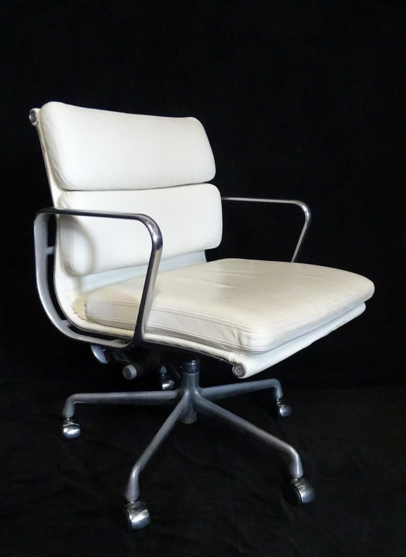 HERMAN MILLER WHITE LEATHER & CHROME OFFICE CHAIR (1 of 5)
