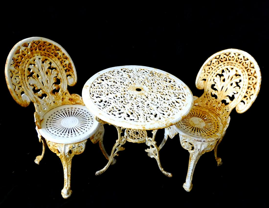 PR. VICTORIAN CAST IRON CHAIRS & CIRCULAR TABLE 26"H (1 of 6)