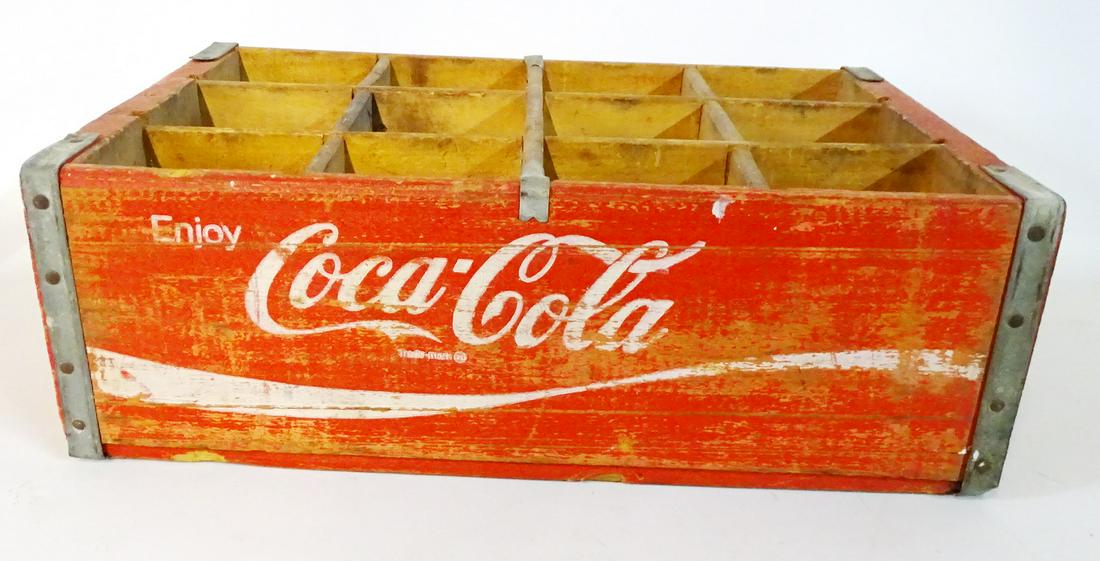 VINTAGE WOOD COCA COLA CRATE (1 of 4)