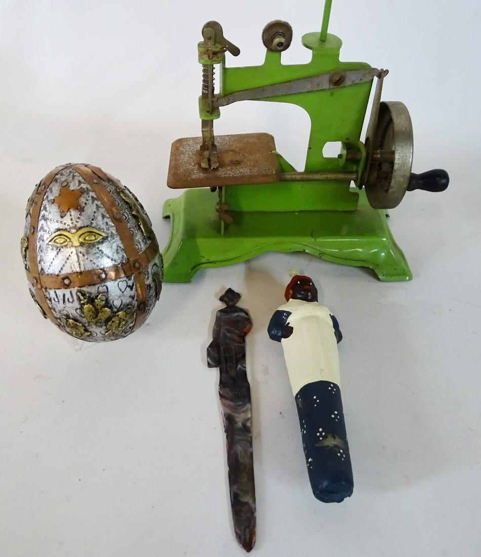 4 PCS. INC. MINIATURE SEWING MACHINE: 4 PCS. INC. MINIATURE SEWING MACHINE 6"H TALLEST