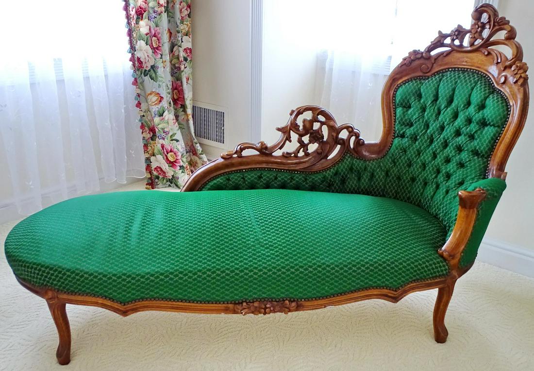 VICTORIAN STYLE CARVED & UPHOLSTERED RECAMIER 41" X 65" (1 of 6)