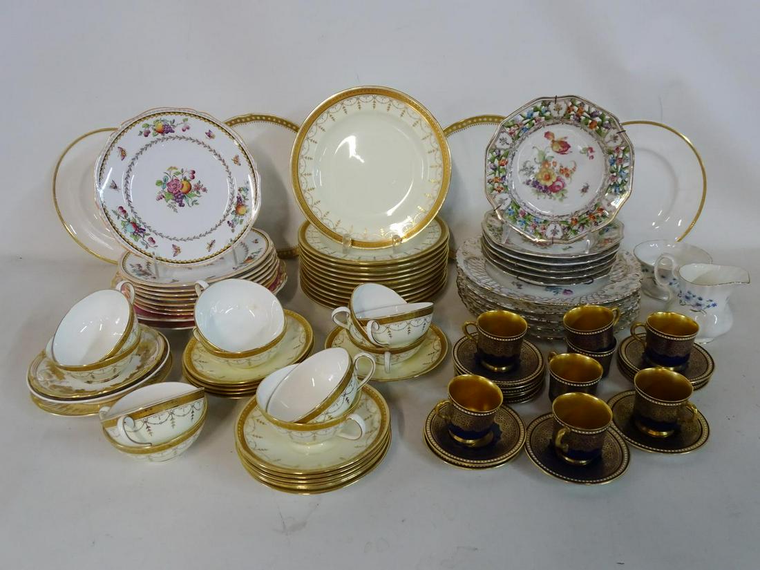 EXTENSIVE LOT OF ENGLISH DINNERWARE INCL. ROYAL (1 of 8)