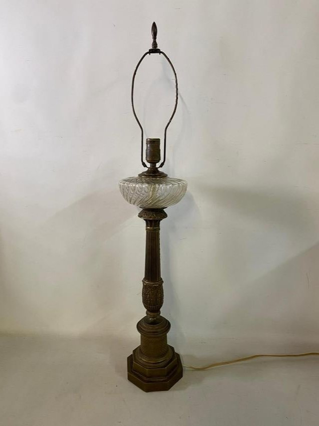 VICTORIAN BRONZE BANQUET LAMP   24"H (1 of 4)