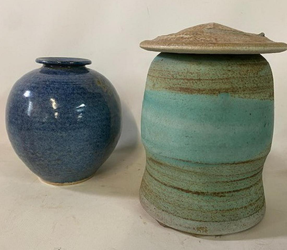 2 STONEWARE CERAMIC VESSELS (BLUE AND GREEN) 9'' (1 of 3)