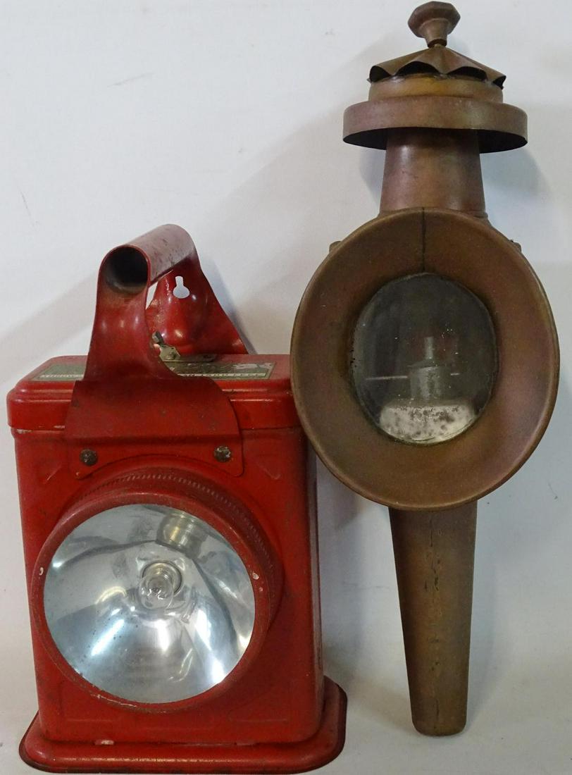 2 LANTERNS 1COPPER GAS LITE AND VINTAGE LIGHTMASTER: 2 LANTERNS 1COPPER GAS LITE AND VINTAGE LIGHTMASTER 14''H