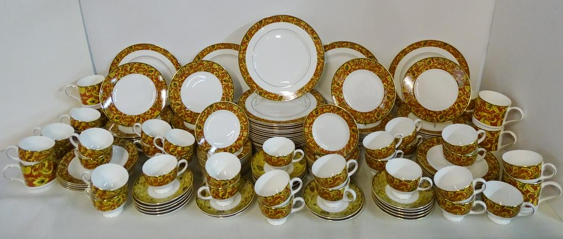 EXTENSIVE SET OF WEDGEWOOD "PERSIA" DINNERWARE 161 PCS. (1 of 8)