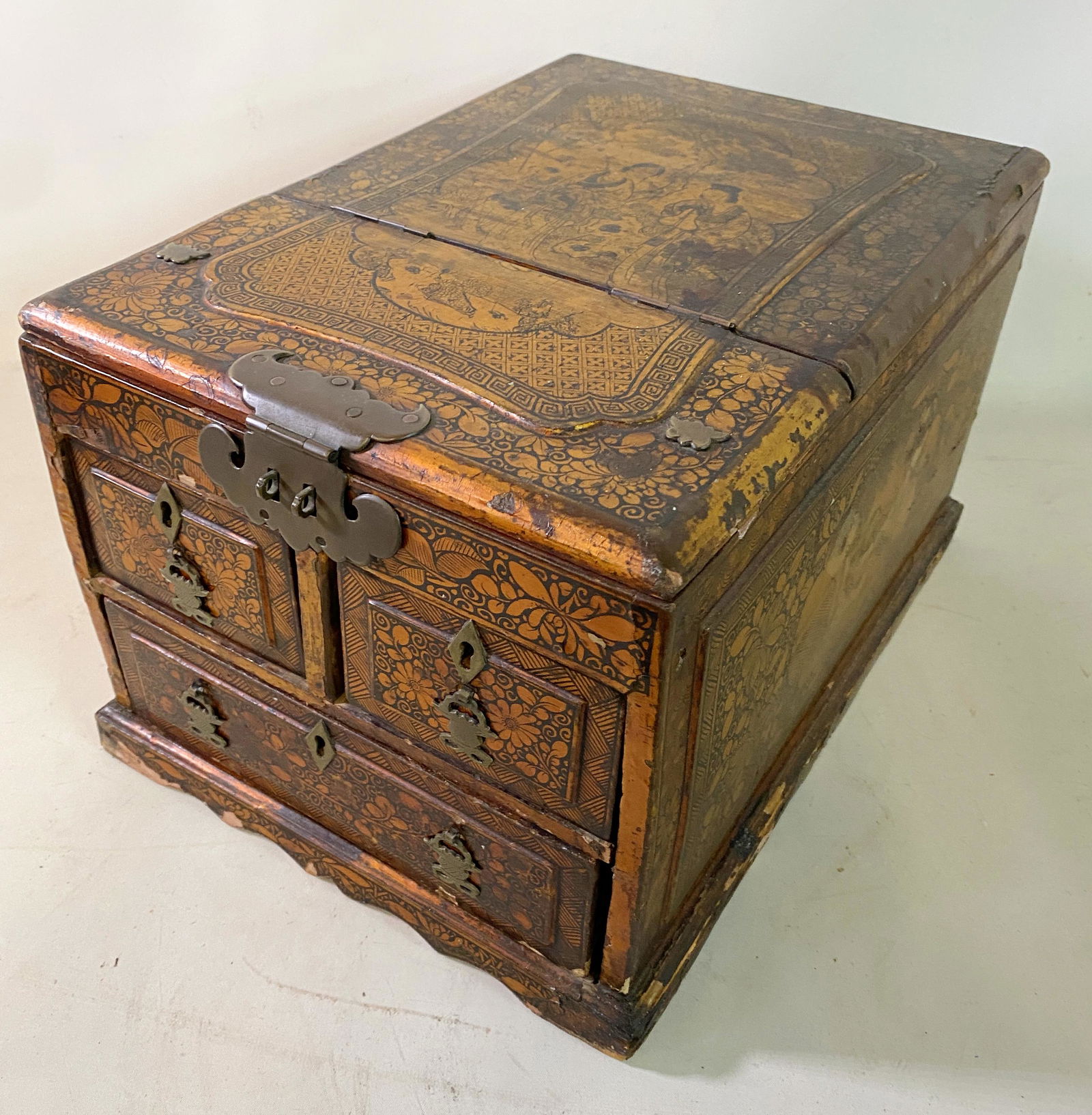 19TH CENTURY CHINESE LACQUERED JEWELRY CHEST  8.5" X (1 of 9)