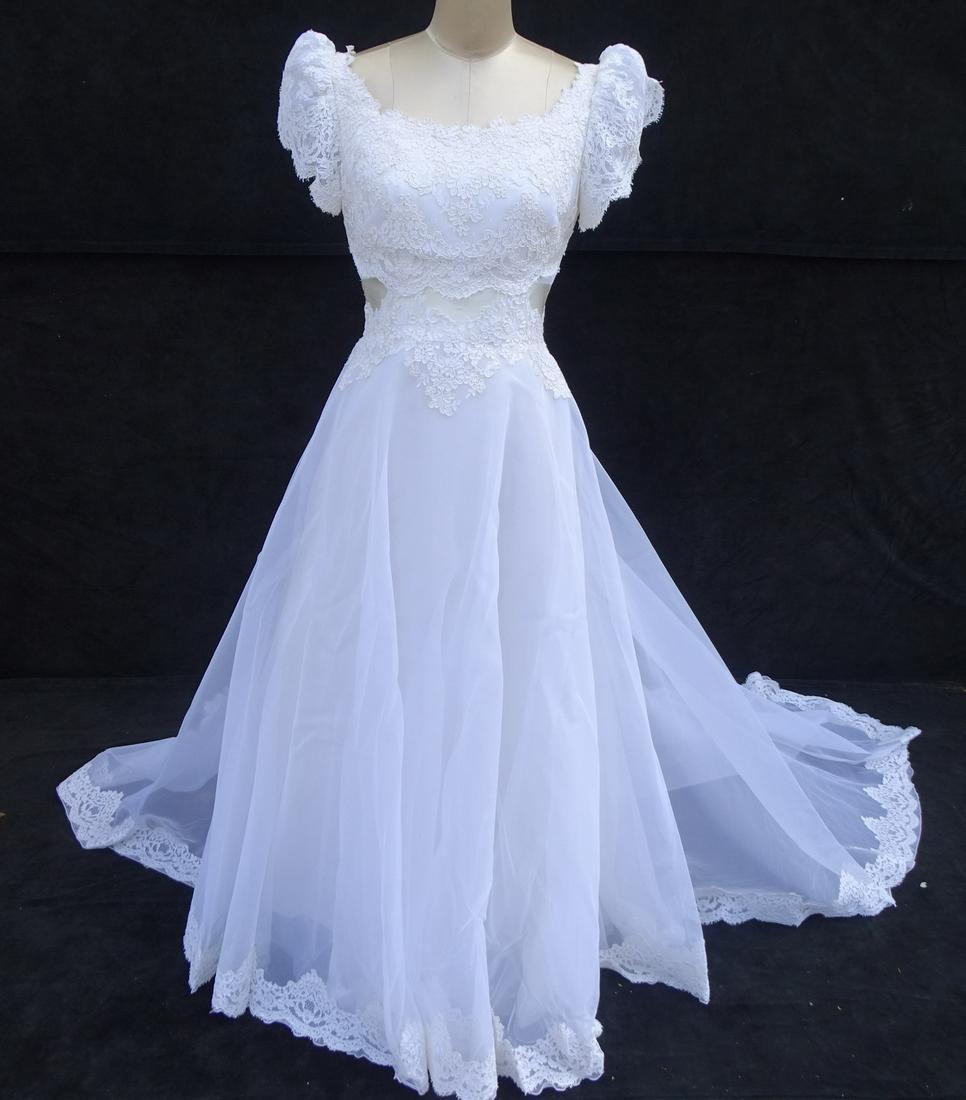 BEAUTIFUL HENRI BENDEL UNWORN VINTAGE WHITE ORGANZA & (1 of 14)