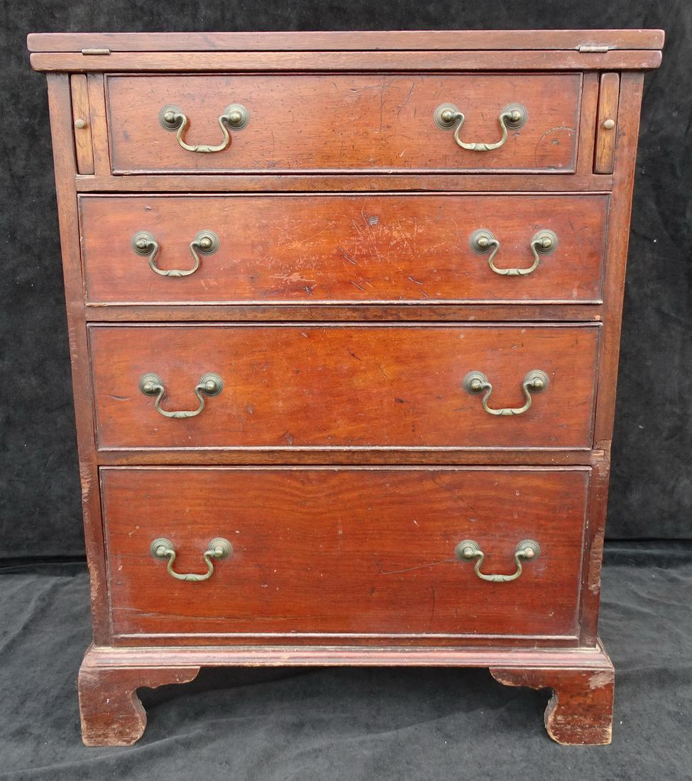 19TH C ENGLISH MAHOG BATCHELORS CHEST (30 1/4" X 24" X: 19TH C ENGLISH MAHOG BATCHELORS CHEST (30 1/4" X 24" X 13 1/2")