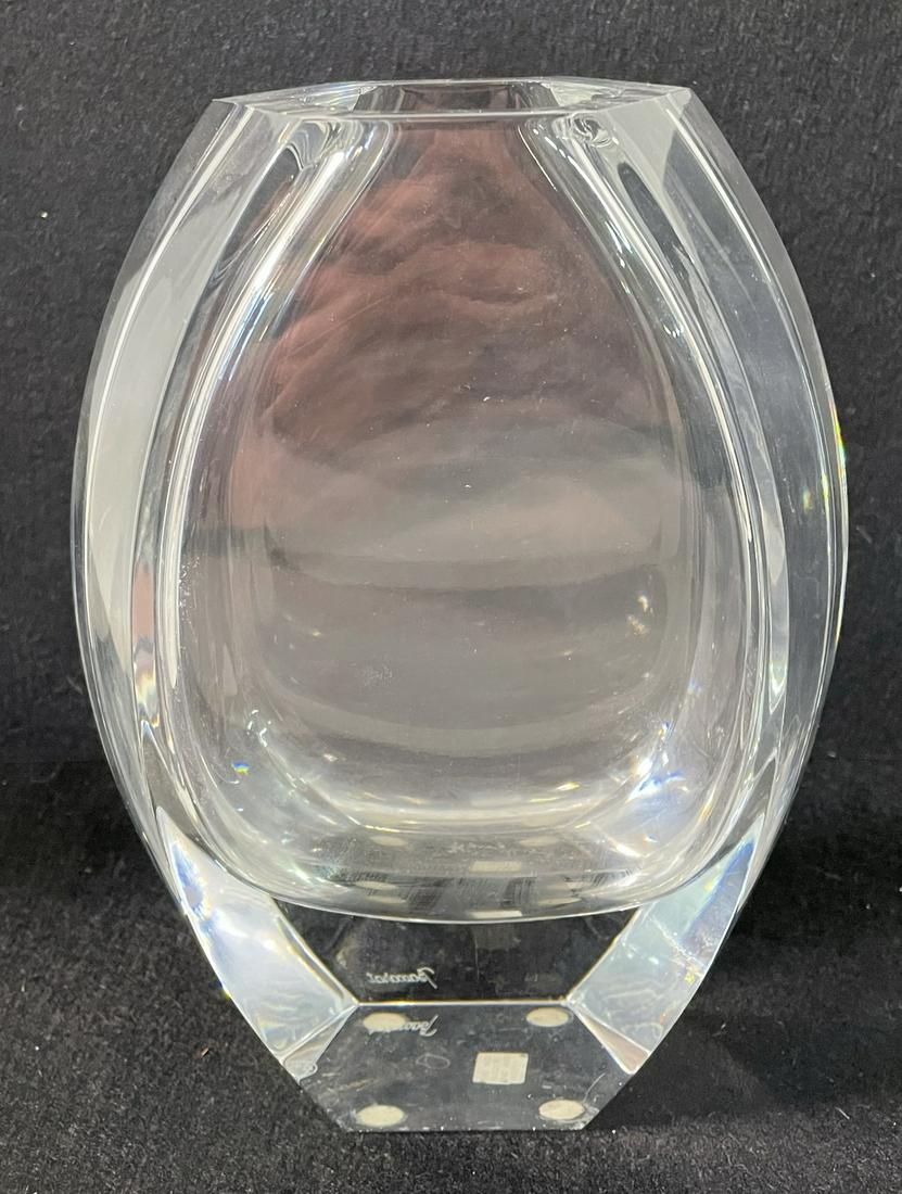 BACCARAT VASE OVAL 8 1/2" HIGH X 5 1/2 DIA.: BACCARAT VASE OVAL 8 1/2" HIGH X 5 1/2 DIA.