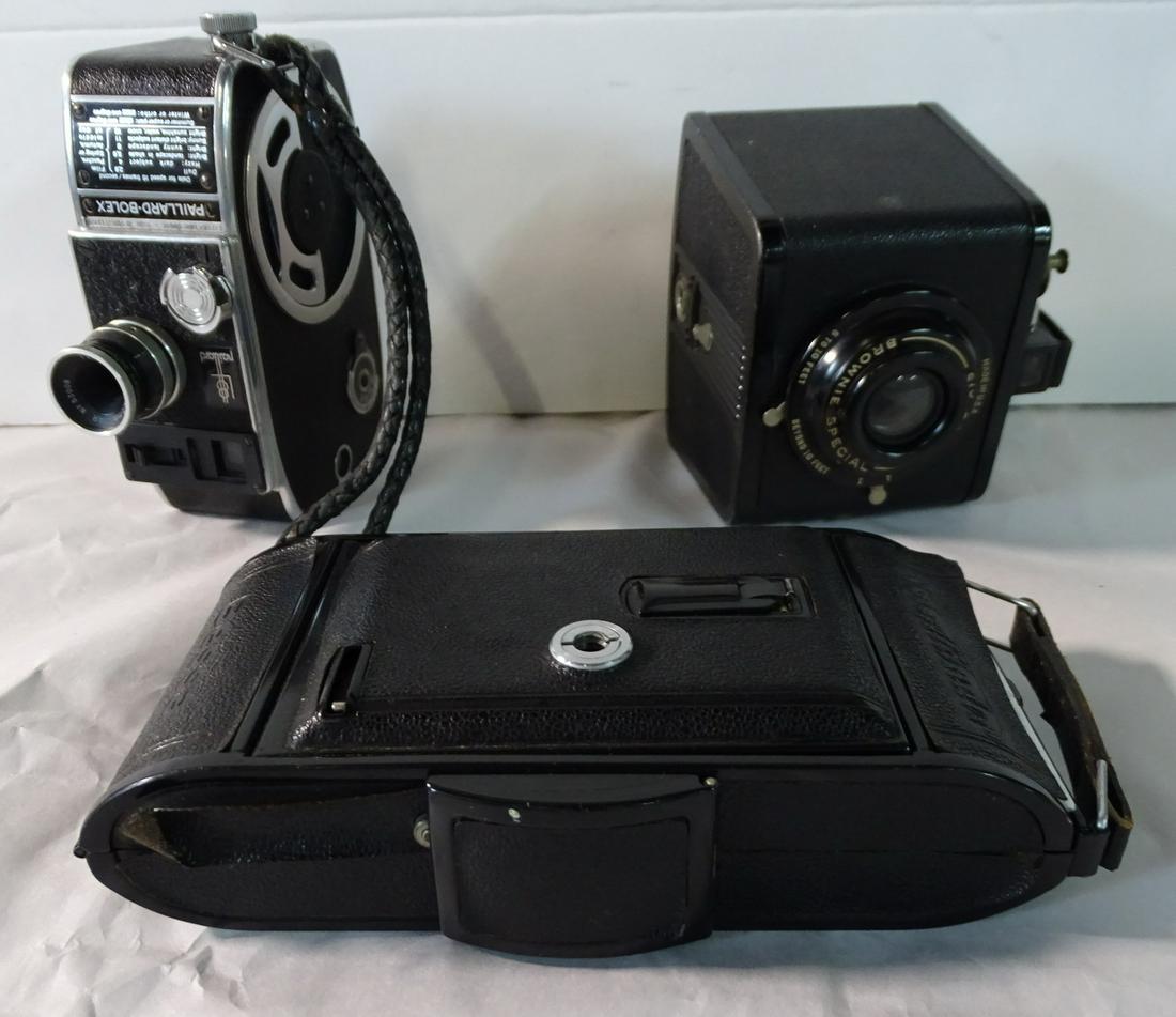 3 VINTAGE CAMERAS: BROWNIE SPECIAL, VOIGTLANDER BESSA, (1 of 9)