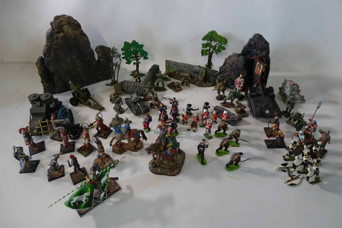 EXTENSIVE LOT OF LEAD TOY SOLDIERS W/ ARMY VEHICLES AND LANDSCAPE OBJECTS (1 of 9)
